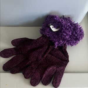Purple Velour Fuzzy Gloves NWT